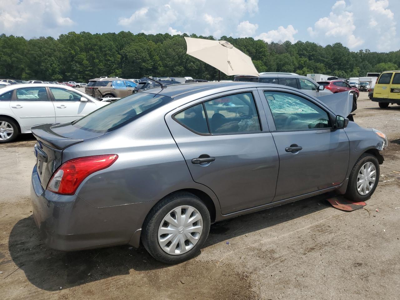 Lot #2921699503 2018 NISSAN VERSA S