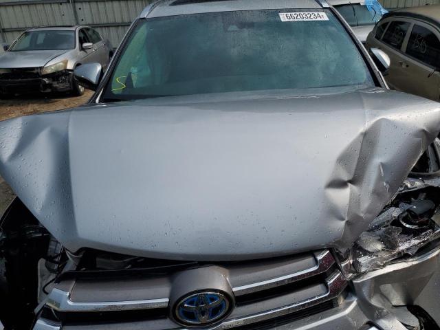 VIN 5TDDGRFH1JS049950 2018 Toyota Highlander, Hybri... no.11