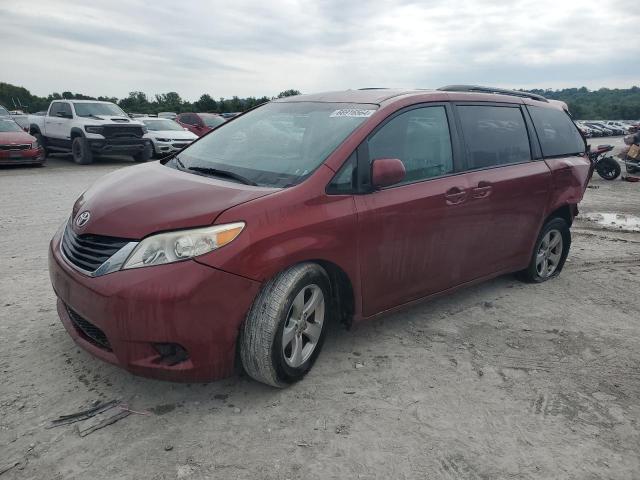 TOYOTA SIENNA LE