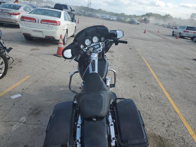2010 HARLEY-DAVIDSON FLHX - 1HD1KB41XAB616841