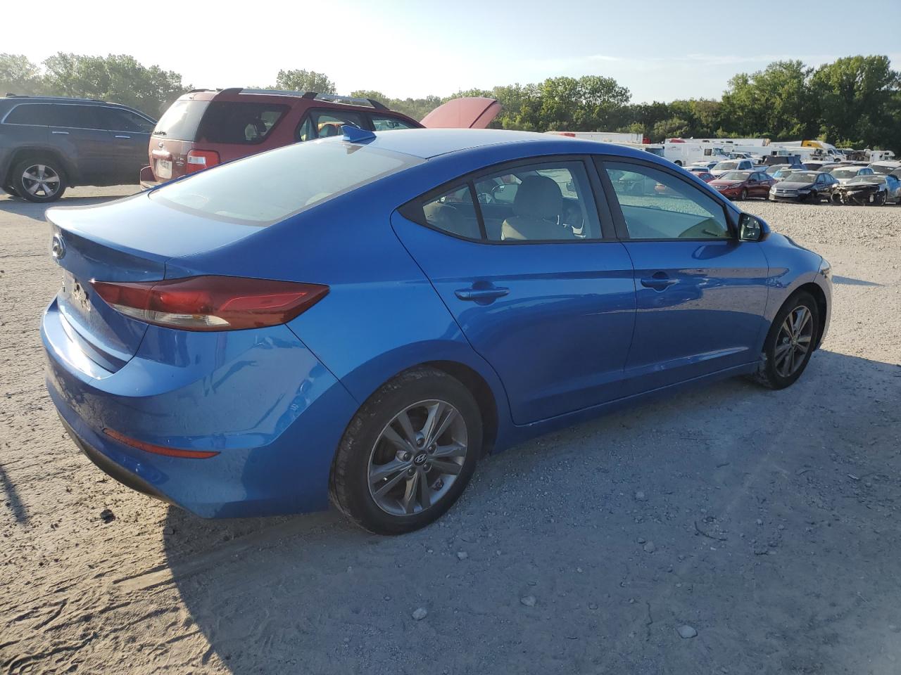 Lot #2759132053 2017 HYUNDAI ELANTRA SE