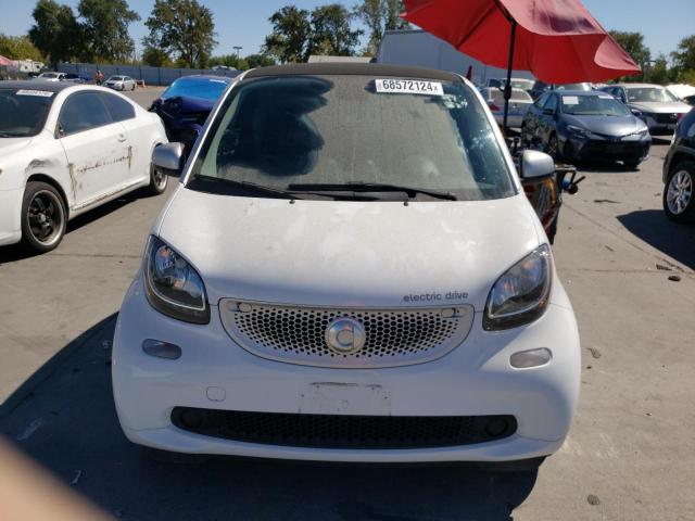 VIN WMEFJ9BA8HK229027 2017 SMART FORTWO no.5