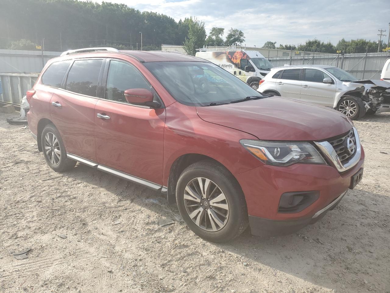 Lot #2920841406 2017 NISSAN PATHFINDER