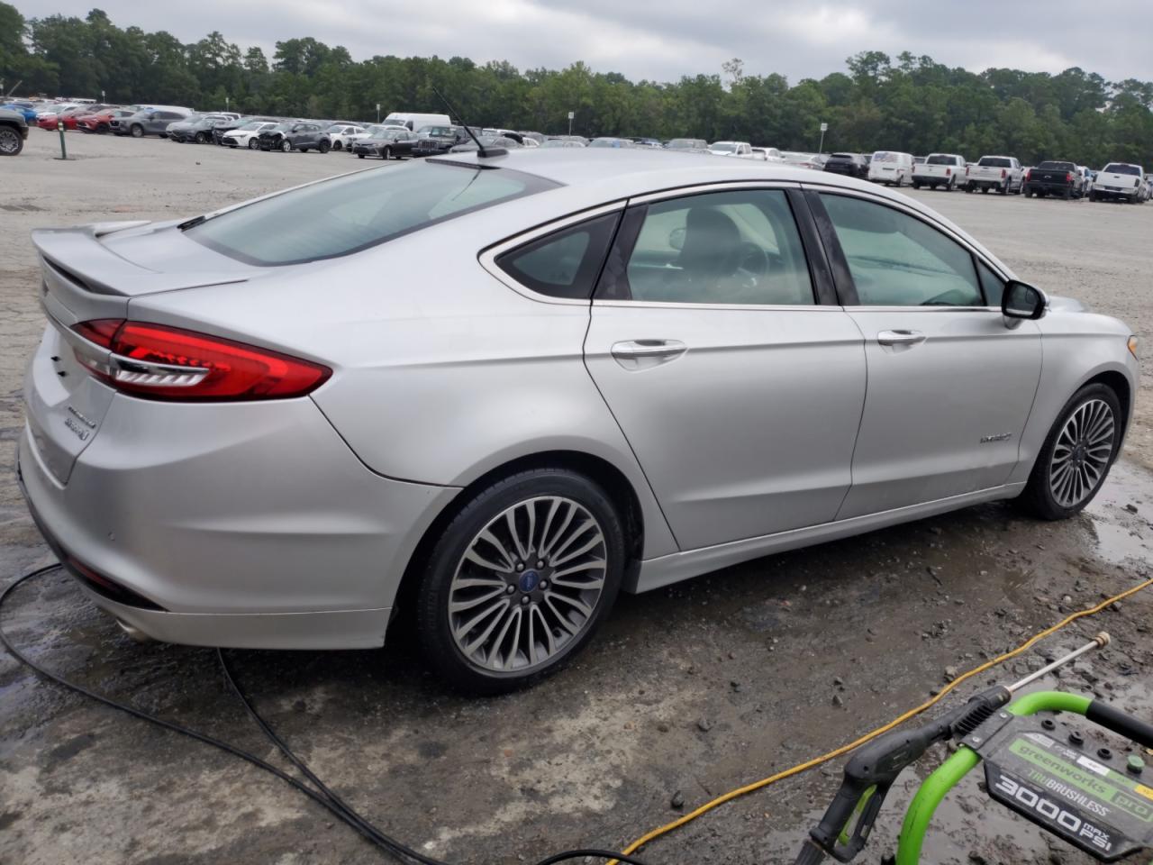 Lot #2823916096 2017 FORD FUSION TIT