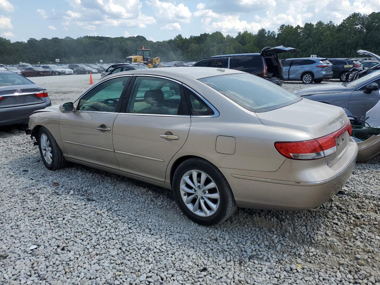 HYUNDAI AZERA SE 2007 gold  gas KMHFC46F67A208968 photo #3