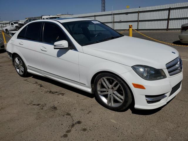 VIN WDDGF8AB2DR260547 2013 Mercedes-Benz C-Class, 3... no.4