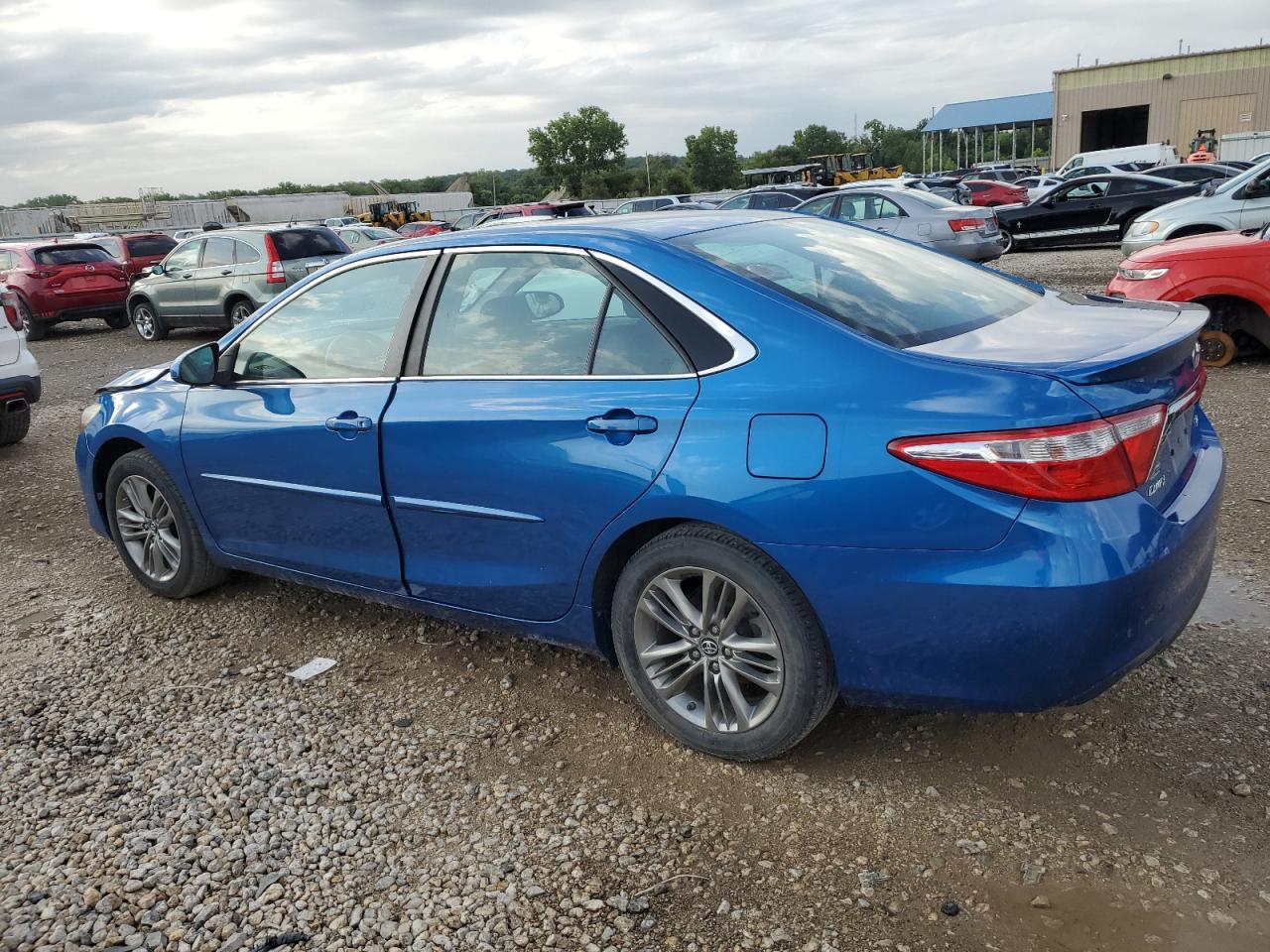 Lot #2749250193 2017 TOYOTA CAMRY LE