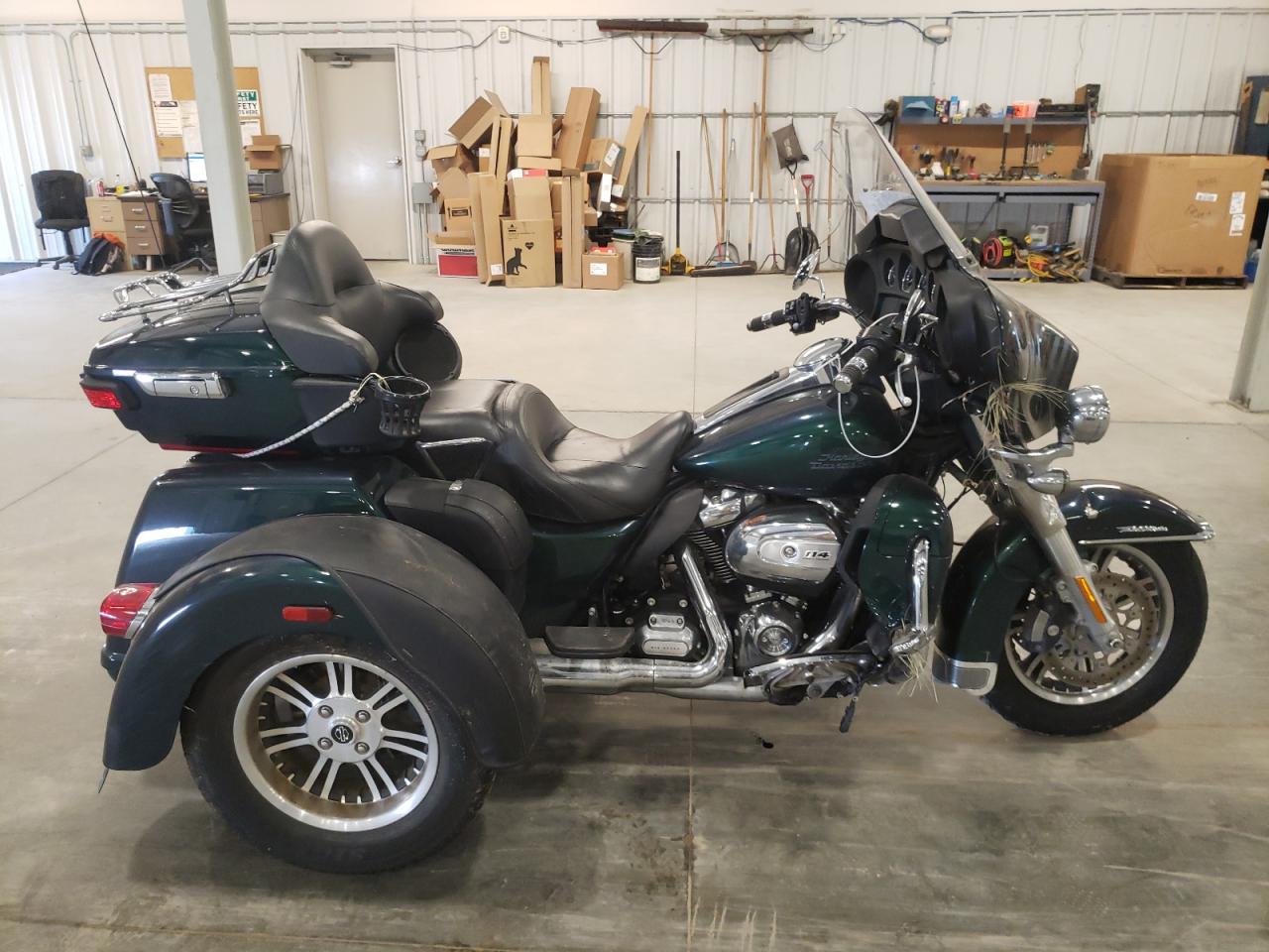 Harley Davidson FLHTCUTG / Tri Glide Ultra 2021 