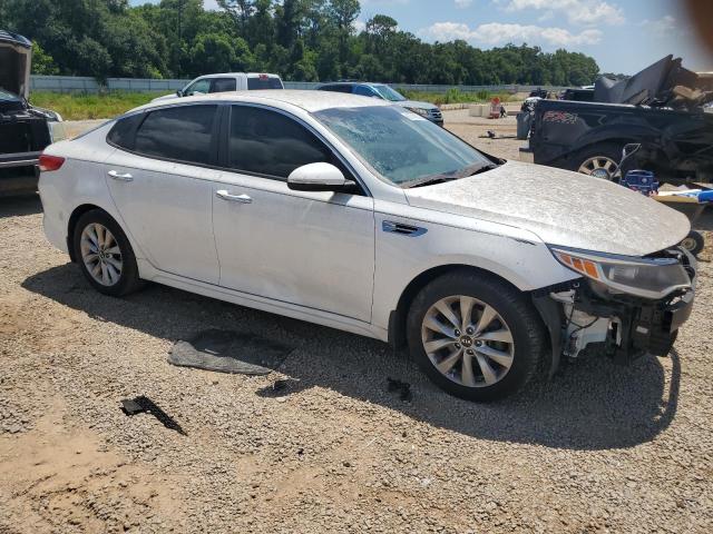 VIN 5XXGT4L34JG264745 2018 KIA Optima, LX no.4