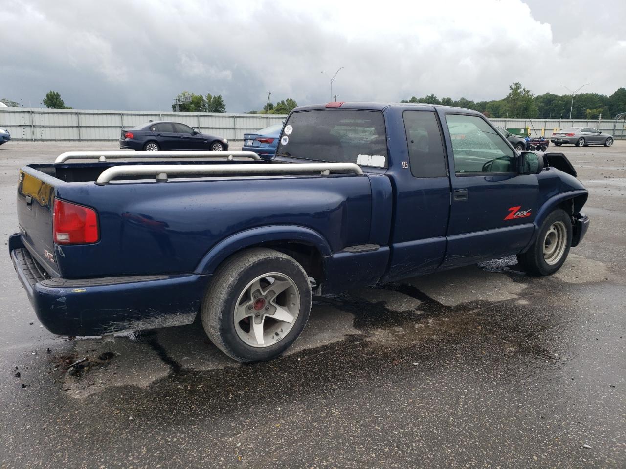 Lot #3029602081 2003 GMC SONOMA