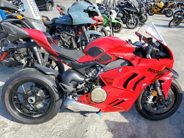 DUCATI PANIGALE V 2022 red  gas ZDMDAGWW7NB002265 photo #1