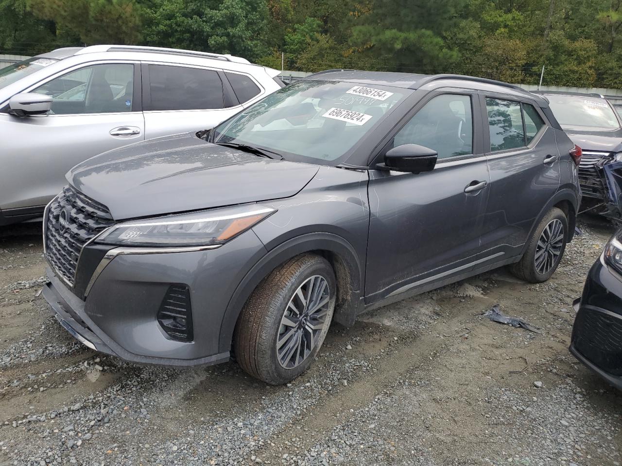 NISSAN KICKS SR
