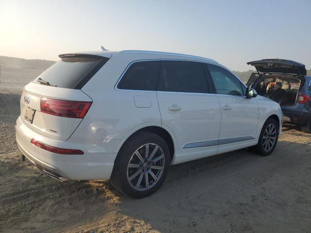 VIN WA1LHAF71KD031957 2019 Audi Q7, Premium Plus no.3