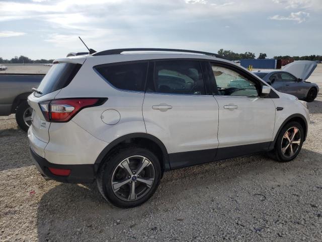 Vin: 1fmcu0hd0jua52114, lot: 67256364, ford escape sel 20183
