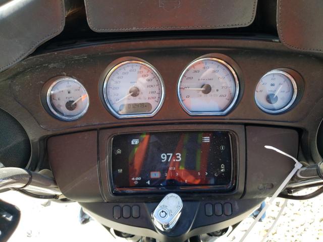 2019 HARLEY-DAVIDSON FLHX - 1HD1KBC17KB618145
