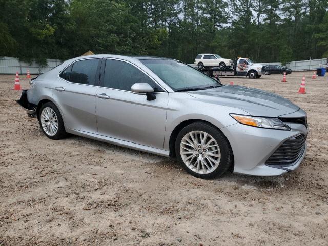 VIN 4T1B11HK9JU135274 2018 Toyota Camry, L no.4