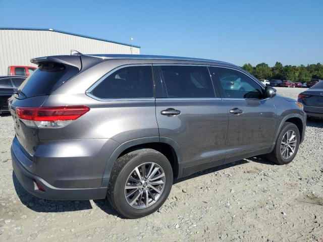 VIN 5TDKZRFHXKS337548 2019 Toyota Highlander, SE no.3