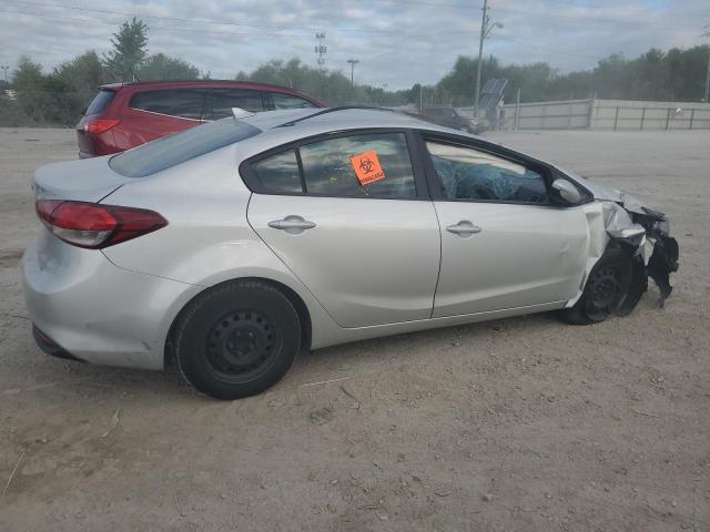 VIN 3KPFK4A72JE276907 2018 KIA Forte, LX no.3