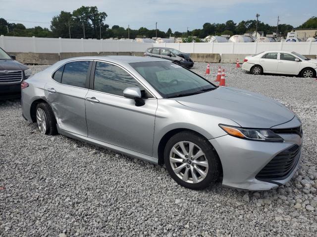 VIN 4T1B11HKXJU513795 2018 Toyota Camry, L no.4