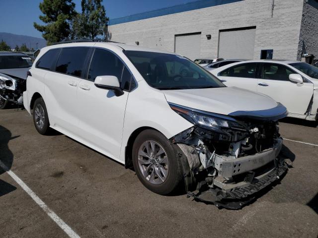 VIN 5TDKSKFCXNS058685 2022 Toyota Sienna, LE no.4