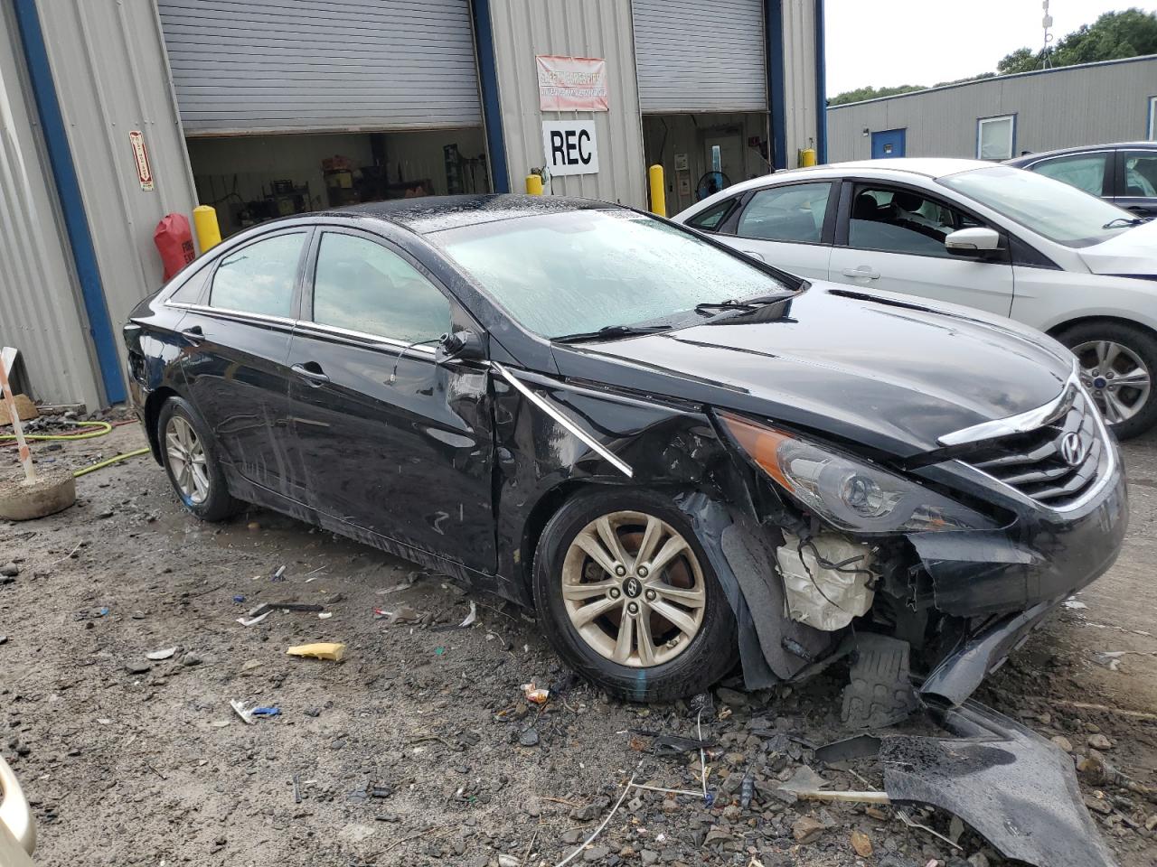 Lot #3028599930 2013 HYUNDAI SONATA GLS