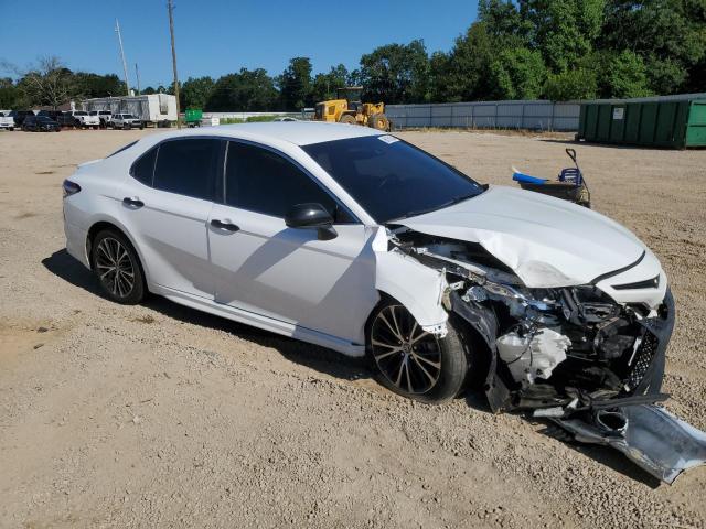 VIN 4T1B11HKXJU649795 2018 Toyota Camry, L no.4