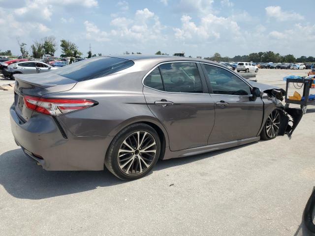 VIN 4T1B11HK4JU632569 2018 Toyota Camry, L no.3