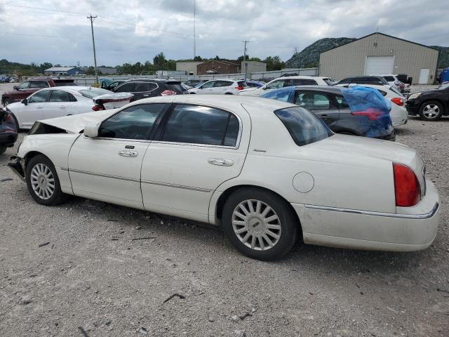 LINCOLN TOWN CAR S 2005 white sedan 4d gas 1LNHM81W45Y608164 photo #3