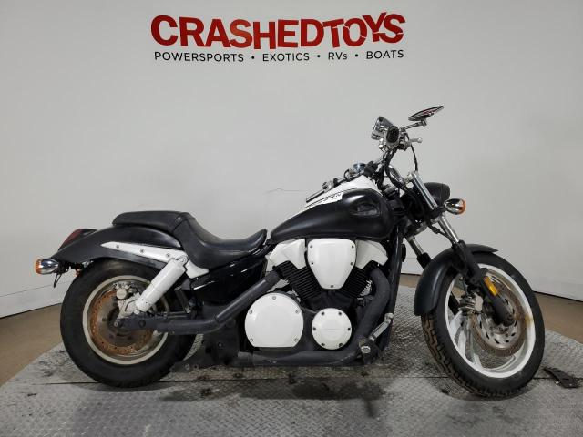 HONDA VTX1300 C 2004 black road/str gas 1HFSC55184A000672 photo #1