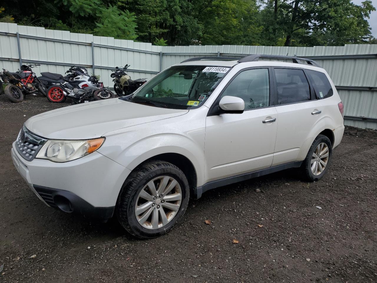 Subaru Forester 2011 Wagon body