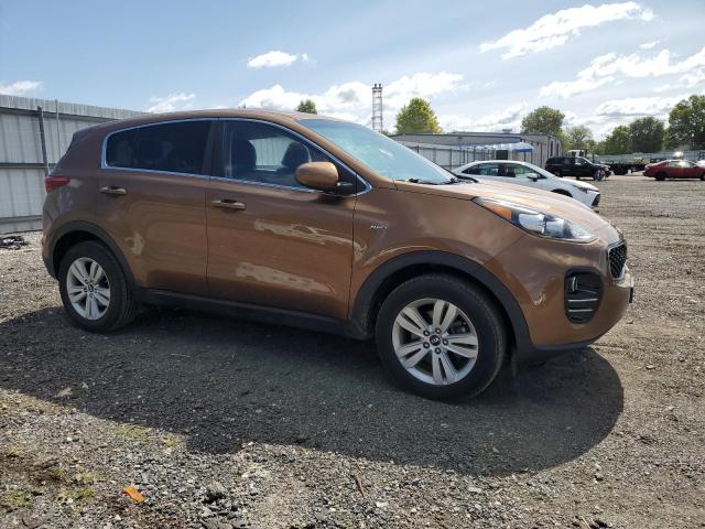 VIN KNDPMCAC7J7417945 2018 KIA Sportage, LX no.4