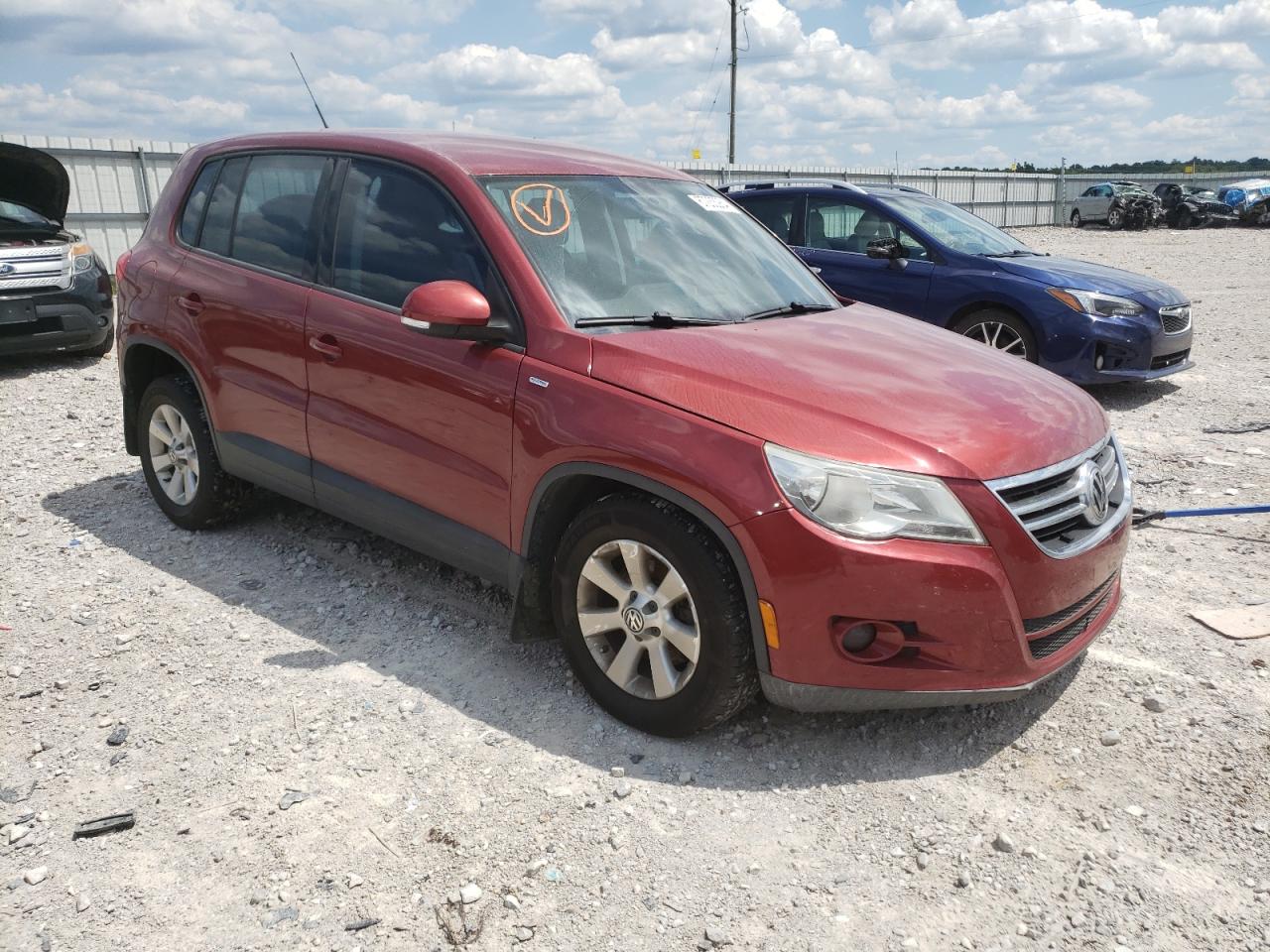 Lot #2845369052 2010 VOLKSWAGEN TIGUAN SE