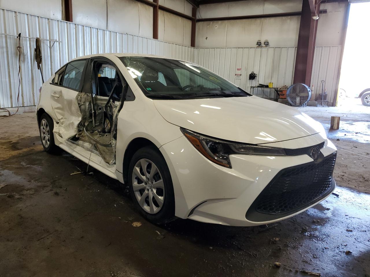 Lot #2994168289 2021 TOYOTA COROLLA LE