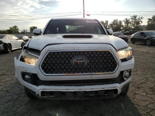 VIN 3TMAZ5CN5JM063950 2018 Toyota Tacoma, Double Cab no.5