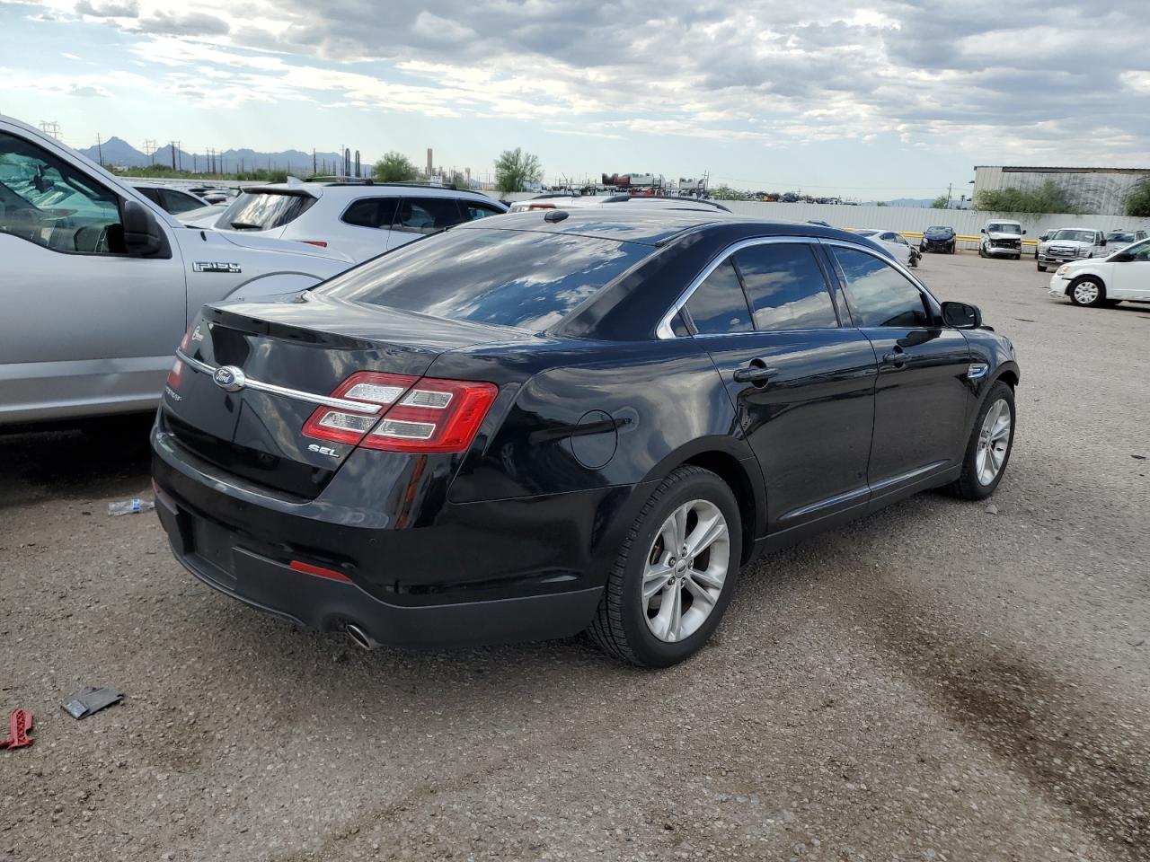 Lot #2936142138 2019 FORD TAURUS SEL