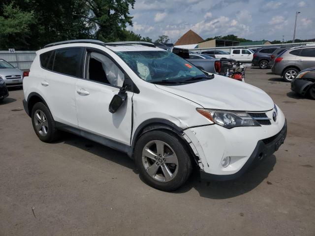 VIN 2T3RFREV4FW267693 2015 Toyota RAV4, Xle no.4