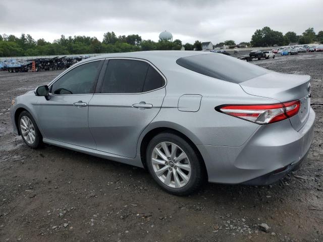 VIN 4T1B11HK1JU579135 2018 Toyota Camry, L no.2