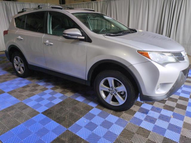 VIN 2T3RFREV1FW256747 2015 Toyota RAV4, Xle no.4