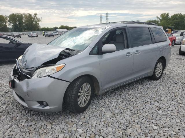 Toyota SIENNA XLE