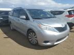 TOYOTA SIENNA LE photo