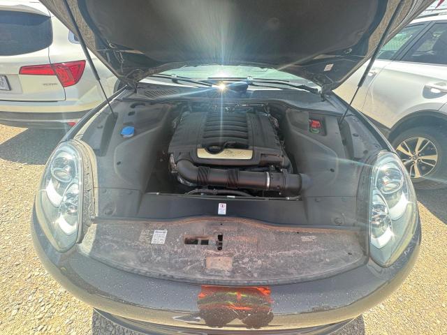 2016 PORSCHE CAYENNE - WP1AA2A27GKA10373