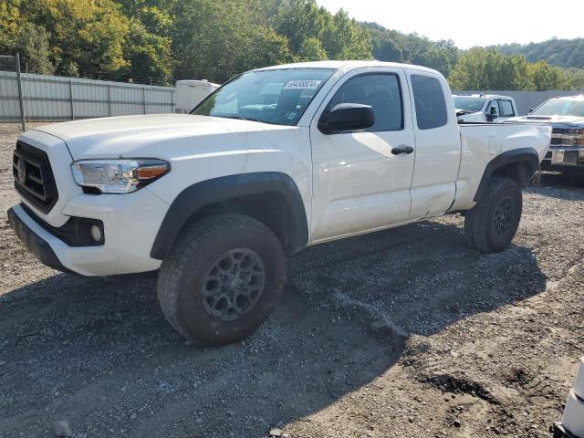 VIN 3TYSX5EN2NT011578 2022 Toyota Tacoma, Access Cab no.1