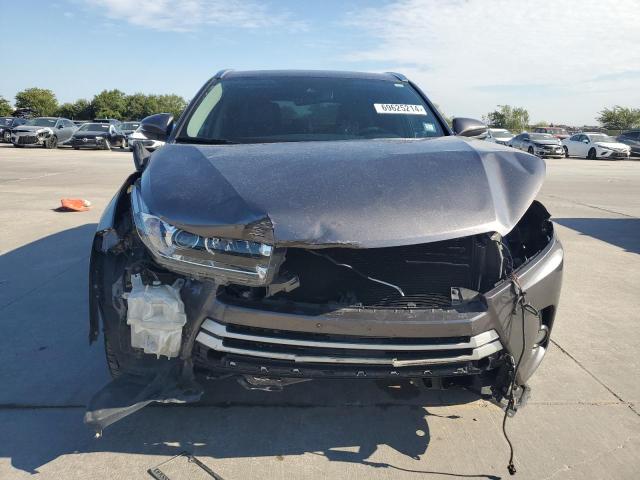 VIN 5TDKZRFH4JS543138 2018 Toyota Highlander, SE no.5