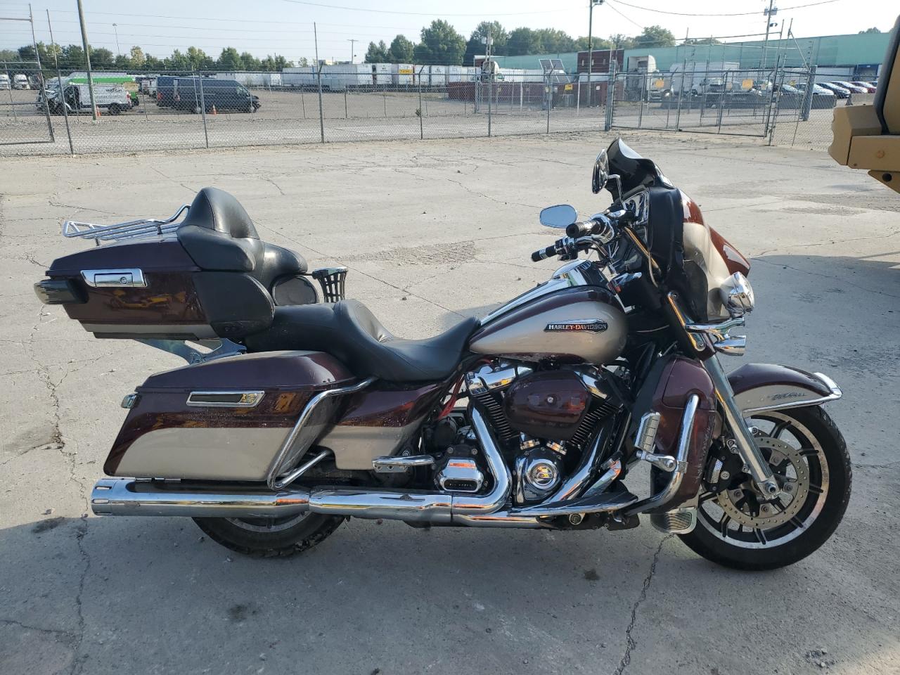 1HD1FCC12JB657802 HARLEY-DAVIDSON FLHTCU ULT 2018