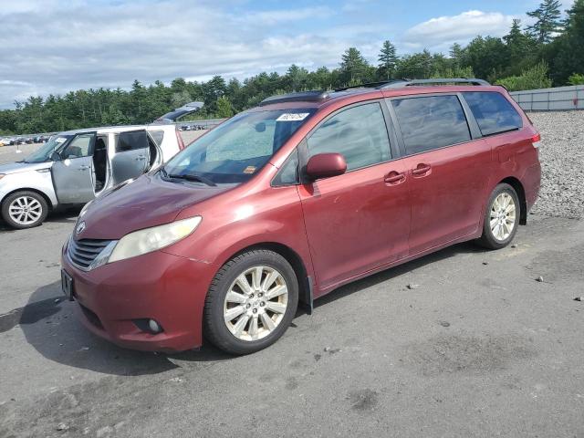 TOYOTA SIENNA XLE