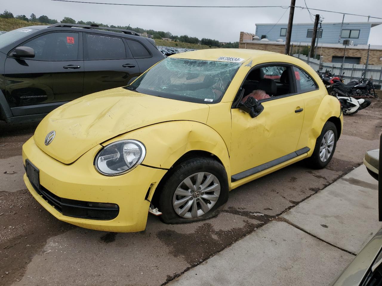 Lot #2855704136 2015 VOLKSWAGEN BEETLE 1.8