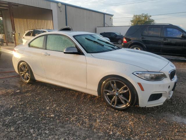 VIN WBA1J9C56FV371265 2015 BMW 2 Series, M235XI no.4