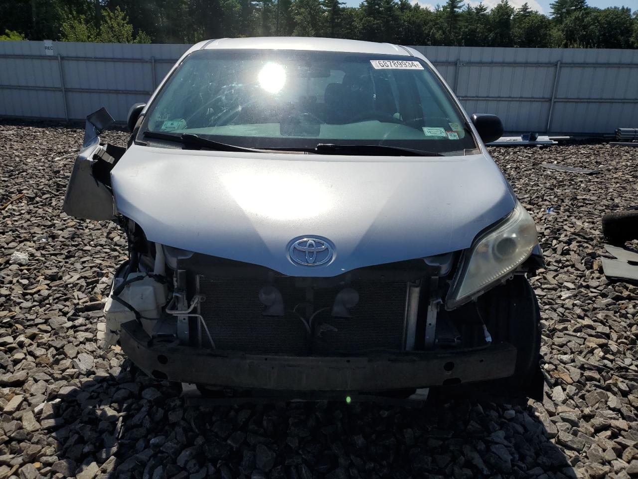 Lot #2945446727 2012 TOYOTA SIENNA