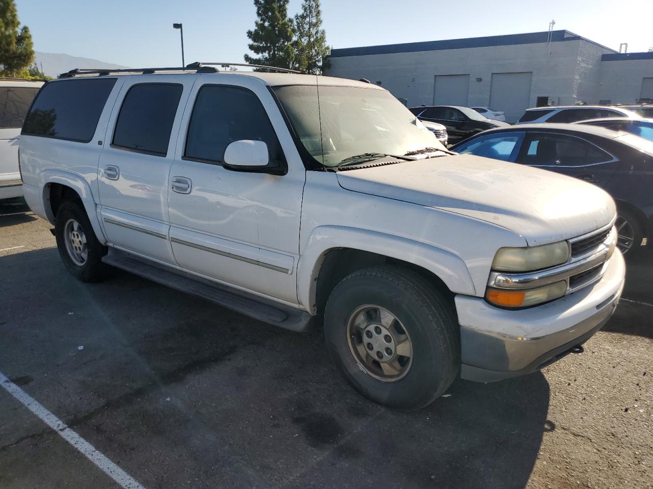 Lot #2818199664 2002 CHEVROLET SUBURBAN C