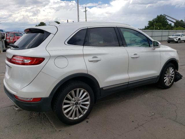 VIN 5LMCJ1D9XKUL45825 2019 Lincoln MKC no.3